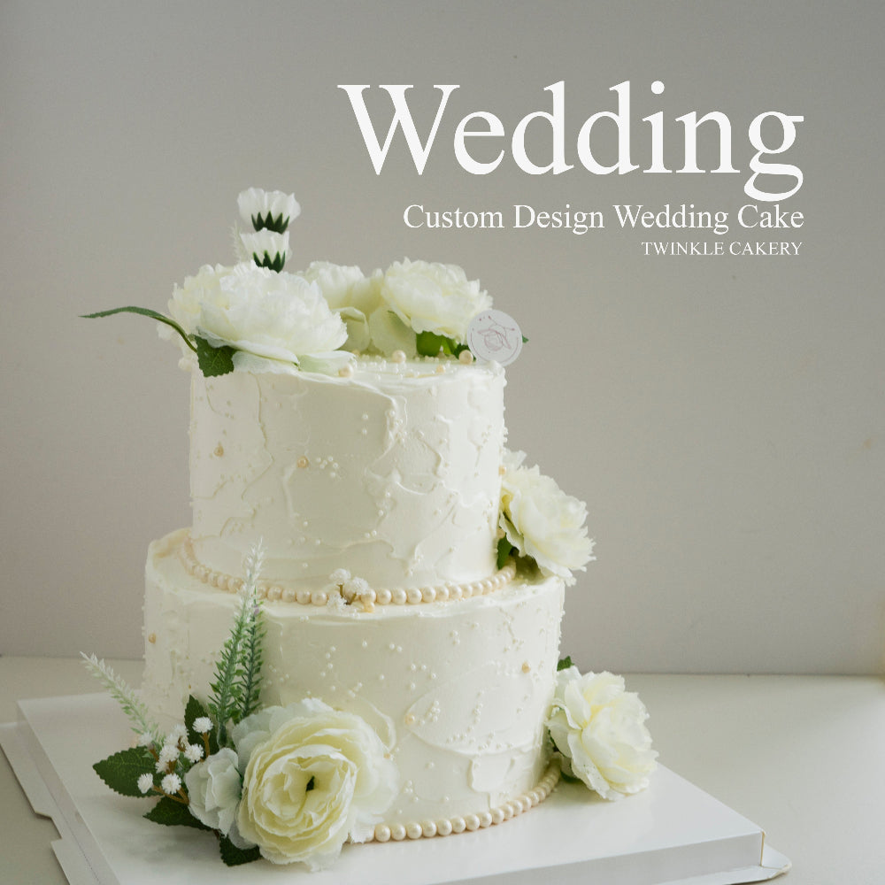 White Theme Wedding Cake