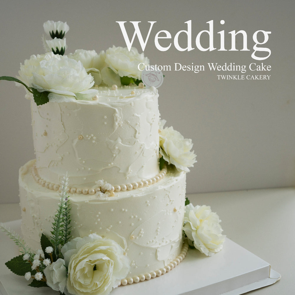 White Theme Wedding Cake