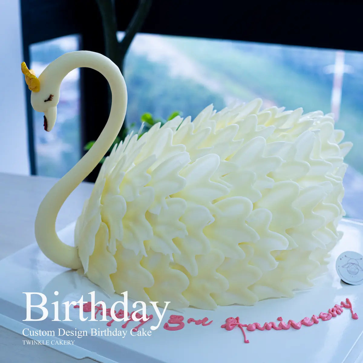 Elegant Swan Birthday Cake with White Accents - Selangor