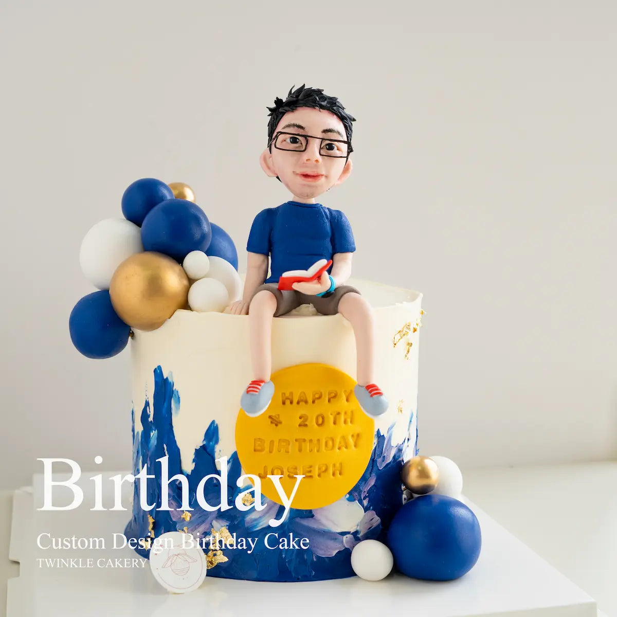 Custom Human Figure Birthday Cake with Edible Figurines - KL / Selangor  Delivery