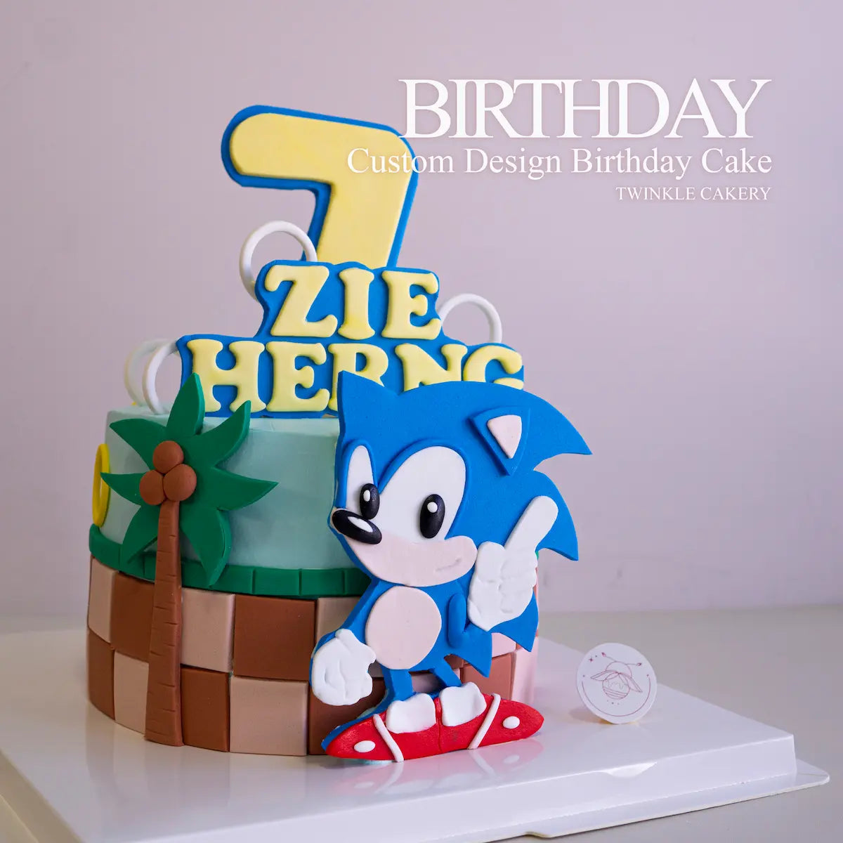 Sonic cake personalized with child's name and number 7 for age - Kuala Lumpur